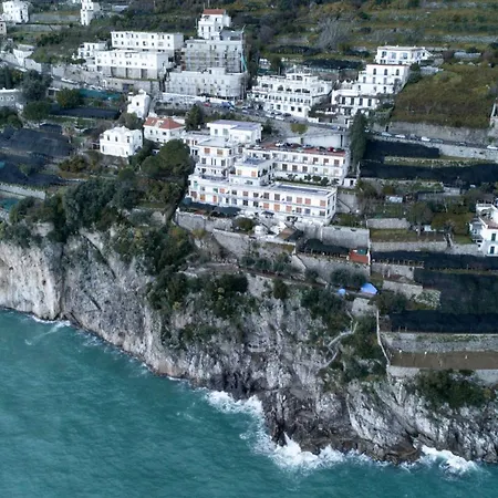Blu Paradise Holiday home